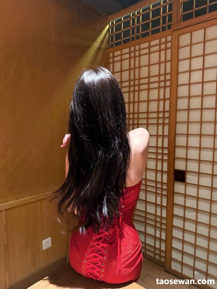 100000tvsjrpru8vivu88u.jpg