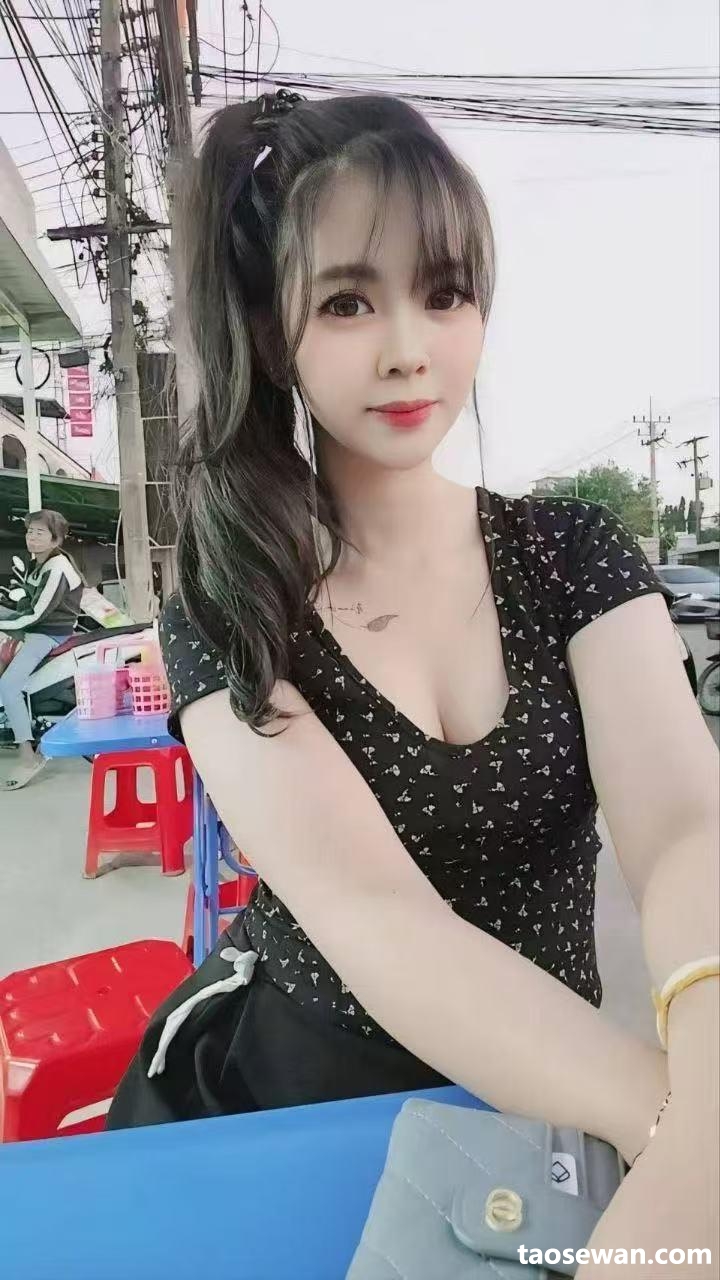 024443awc3l468z6dctcli.jpg